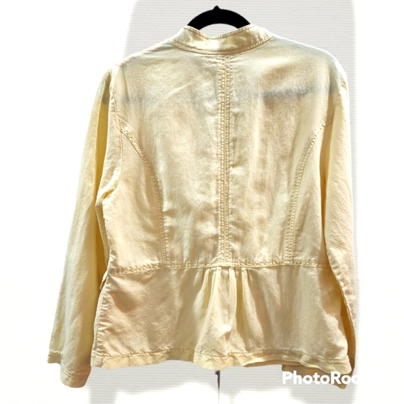 Beautiful Chico's soft yellow jacket, size 2 (large) - Picture 4 of 5